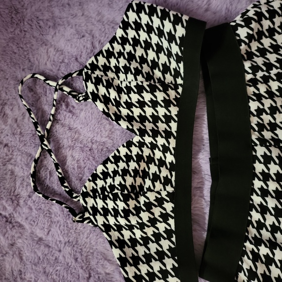 2 piece outfit. - Picture 2 of 3